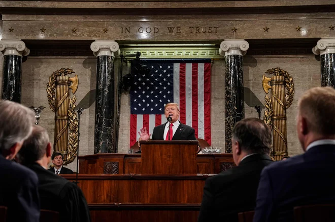 Trump je nagovor kongresa izrabil predvsem za krepitev podpore med republikanskimi kongresniki, omajanimi ob nedavni ustavitvi dela vlade. FOTO: Doug Mills/AFP