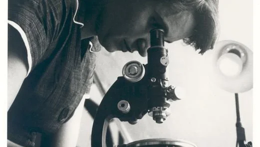 Fotografija: Rosalind Franklin FOTO: MRC Laboratory Of Molecular Biology