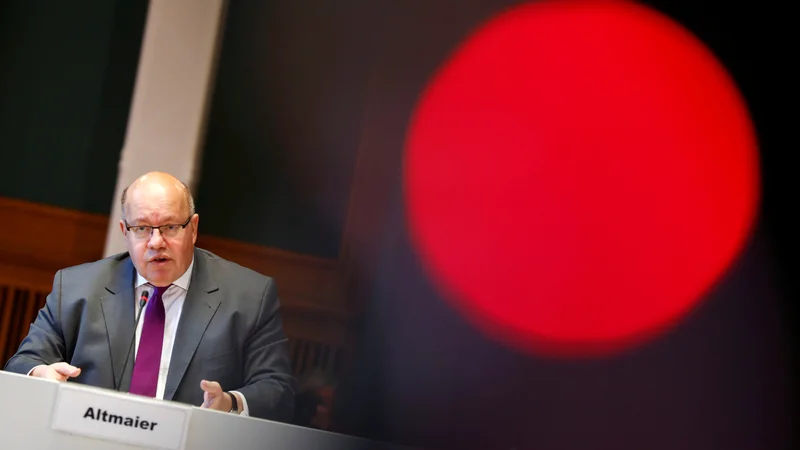 Fotografija: V ministrstvu za gospodarstvo, ki ga vodi Peter Altmaier, napovedujejo le še enoodstotno gospodarsko rast.