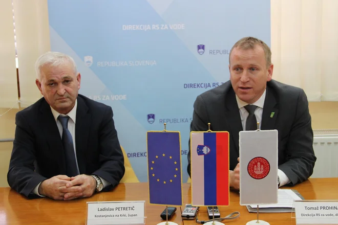 Ladislav Petretič, župan občine Kostanjevica na Krki, in Tomaž Prohinar, direktor direkcije za vode. Foto Simona Fajfar