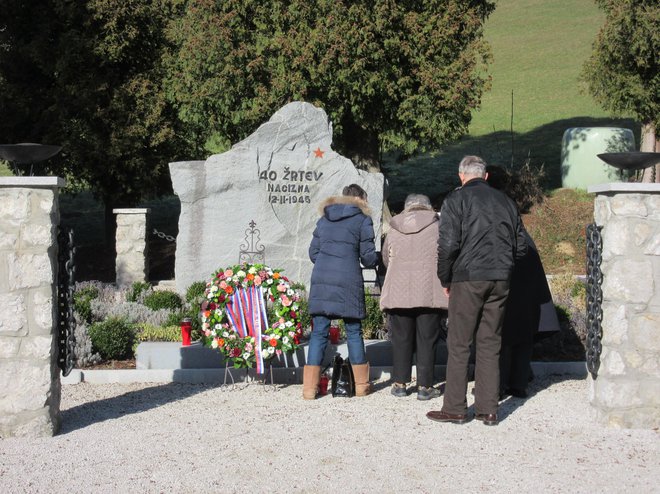 Frankolovske žrtve so pokopane v dveh grobovih, v enem je pokopanih 40, v drugem 60 žrtev. FOTO: Špela Kuralt/Delo