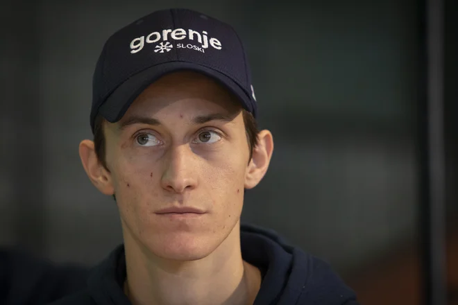 Peter Prevc se z napravo v Lahtiju zlepa ne spoprijatelji. FOTO: Voranc Vogel/Delo
