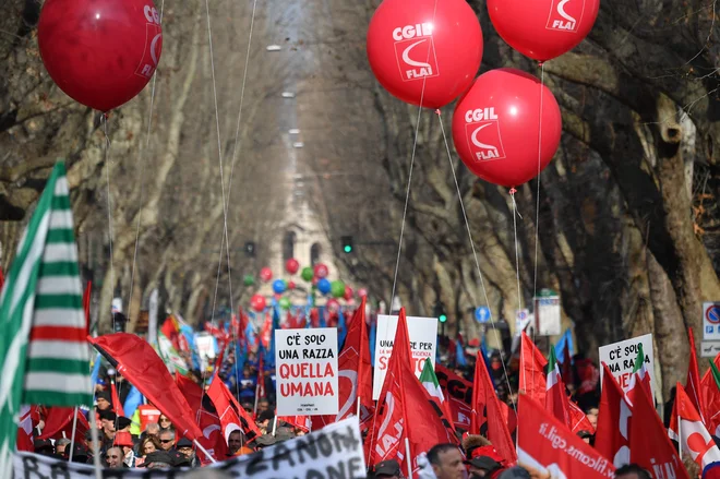 Italija je v zadnjem lanskem četrtletju zašla v recesijo zaradi upočasnjenega izvoza. FOTO: Andreas Solaro/Afp