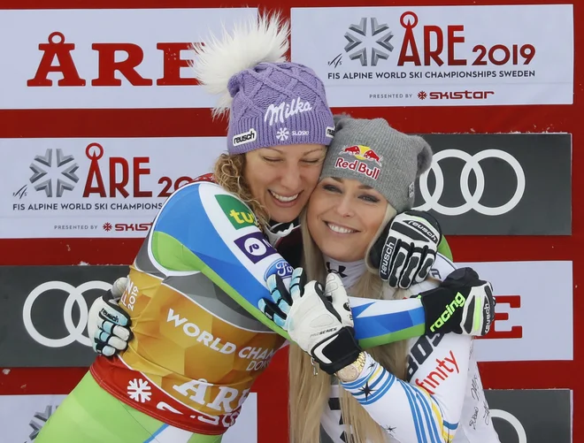 Ilka Štuhec se je vrnila z zlatom, Lindsey Vonn pa poslovila z bronom. FOTO: Leonhard Föger/Reuters