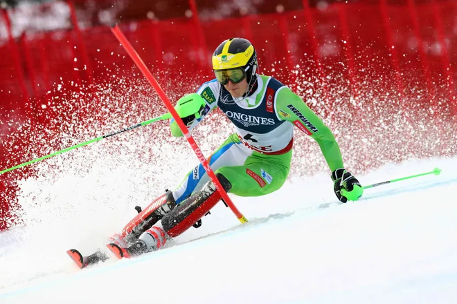 Štefan Hadalin je premoč priznal le Alexisu Pinturaultu. FOTO: Denis Balibouse/Reuters