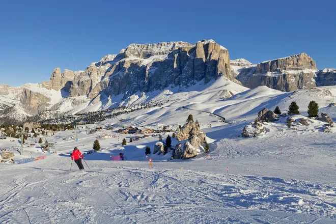 Spust s prelaza Sella proti Selvi oziroma Wolkensteinu.<br />
Foto Shutterstock<br />
 