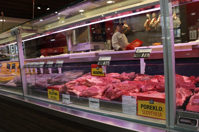 V Panvitinih mesnih centrih so nekaj dni čutili posledice neupravičenih očitkov. FOTO: Jože Pojbič/Delo