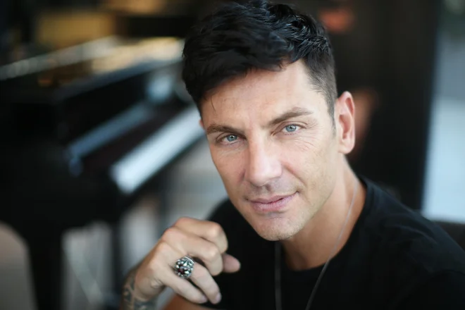 Maksim Mrvica, eden najpopularnejših crossover pianistov na svetu. FOTO: Jure Eržen