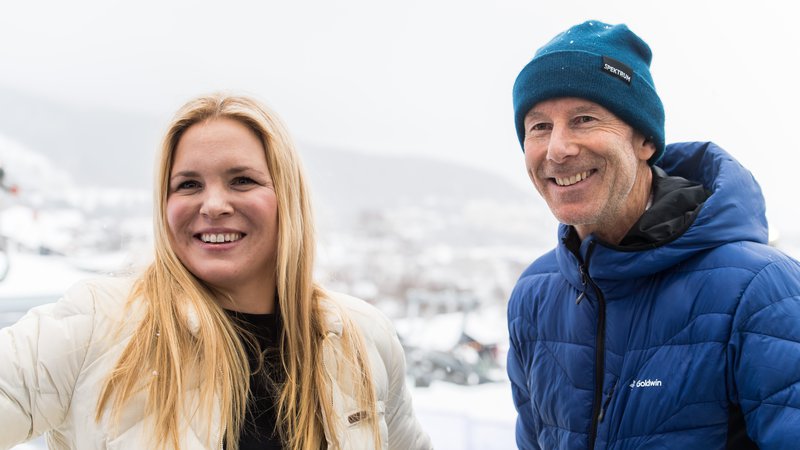 Fotografija: Anja Pärson in Ingemar Stenmark sta bila najbolj oblegana zvezdnika tekme legend na SP v Åreju. FOTO: Reuters