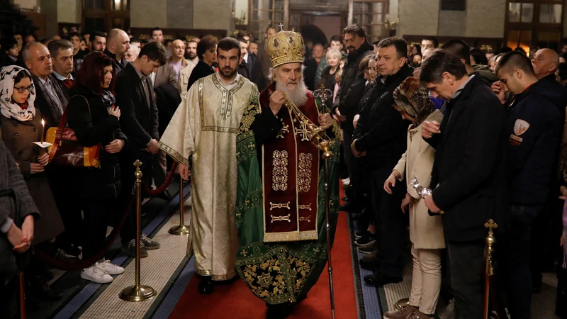 Fotografija: Srbska pravoslavna cerkev tožbe ne komentira, ker tega ni blagoslovil patriarh Irinej. FOTO: Reuters