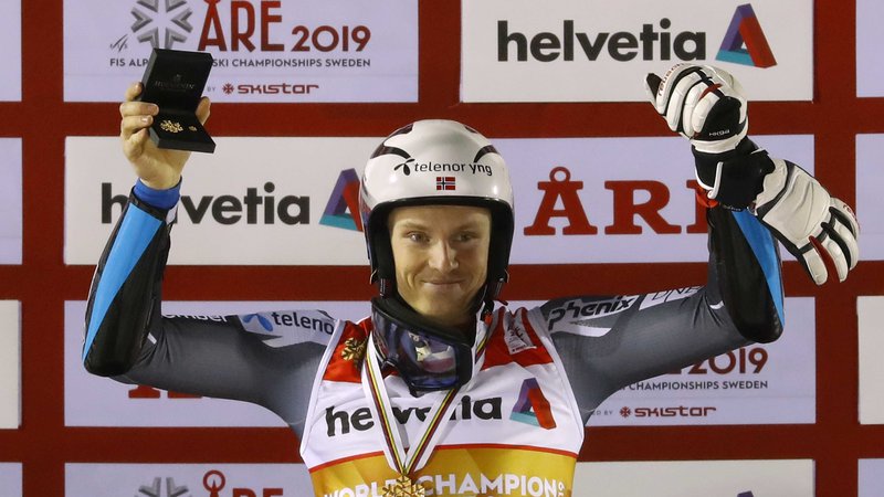 Fotografija: Henrik Kristoffersen je bil trikrat četrti na SP, včeraj je končno osvojil prvo kolajno v karieri – in to zlato. FOTO: Leonhard Föger/Reuters