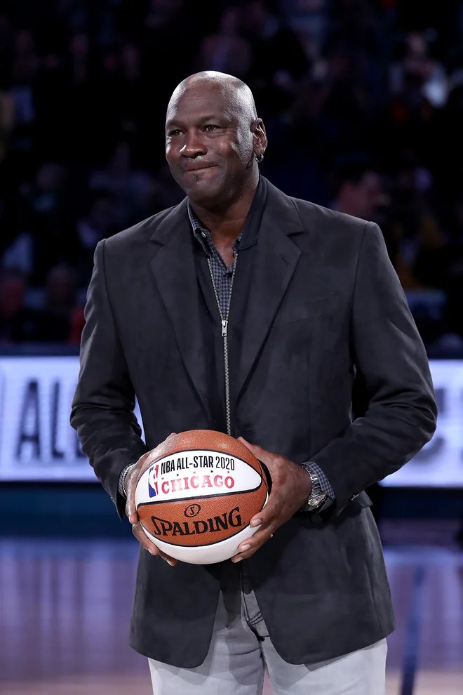 Michael Jordan je nekoč pobiral nagrade na parketu, zdaj pa je uspešen poslovnež in lastnik moštva Charlotte, ki je gostil letošnji All-Star. FOTO: AFP