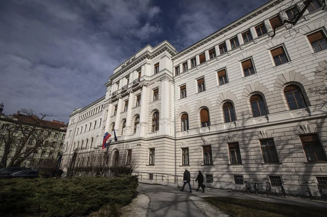 Po oceni vrhovnega sodišča bo sodstvu zmanjkalo 5,3 milijona evrov za plače in 1,3 milijona za pokrivanje povečanih obveznosti.&nbsp; FOTO: Voranc Vogel/Delo