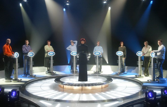 TV Slovenija je najpogumnejše pred kamere leta 2003 zvabila s televizijskim kvizom Najšibkejši člen, ki ga je vodila Violeta Tomič. FOTO: Blaž Samec