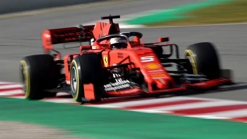 Fotografija: Sebastian Vettel je bil najhitrejši, obenem je zbral največ krogov. FOTO: Albert Gea/Reuters