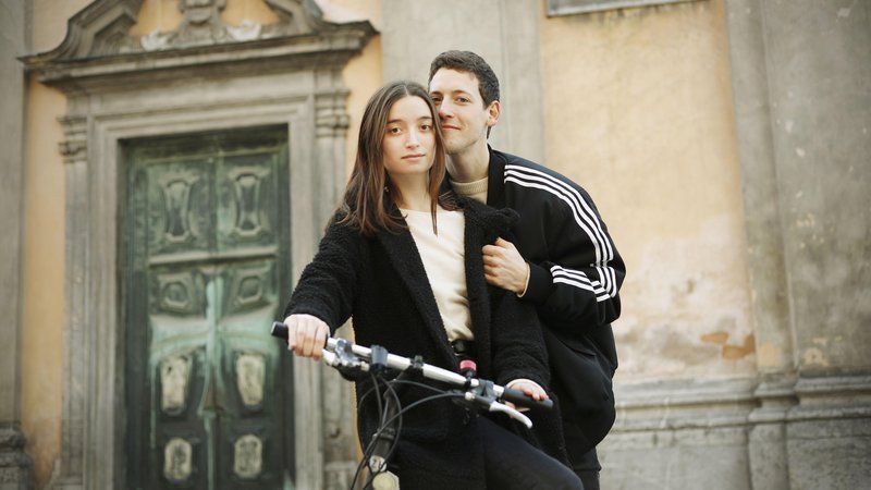Fotografija: Zala Kralj in Gašper Šantl; tudi s kolesom bi lahko šla v Tel Aviv.
Leon Vidic