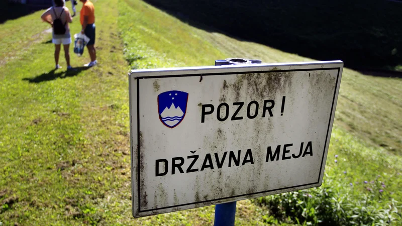 Fotografija: Pregrada Vonarje, državna meja med Slovenijo in Hrvaško. FOTO Roman Šipić