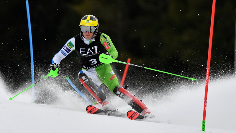 Fotografija: Štefan Hadalin si je 3. mesto prismučal z 8. časom superveleslaloma in 5. časom slaloma. FOTO: Dimitar Dilkoff/AFP