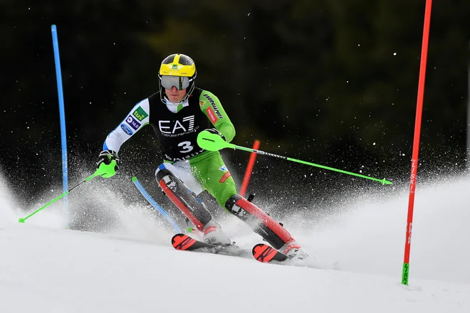 Štefan Hadalin si je 3. mesto prismučal z 8. časom superveleslaloma in 5. časom slaloma. FOTO: Dimitar Dilkoff/AFP