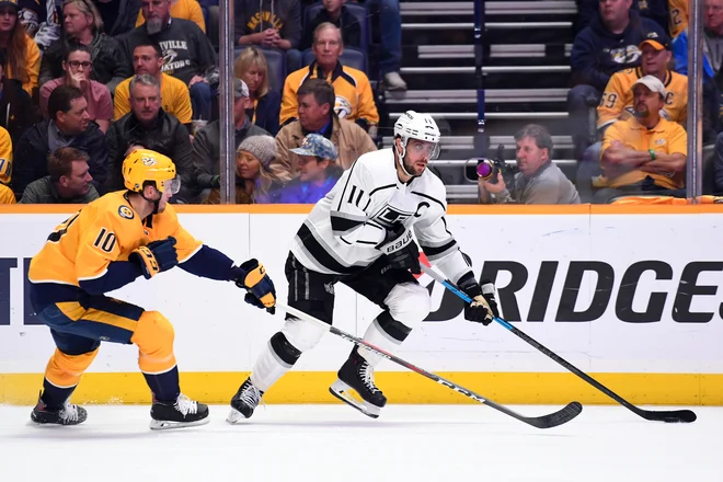 Anže Kopitar in njegovi Kralji so ponovno ostali praznih rok. FOTO: Christopher Hanewinckel/Reuters