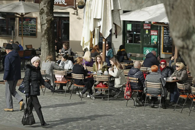 Najbolj toplo ta teden bo v četrtek, nato bodo temperature precej padle. FOTO: Leon Vidic/Delo