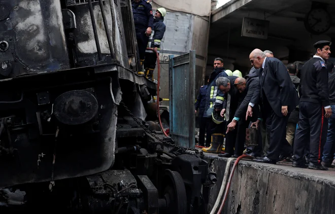 Egiptovske železnice imajo zaradi pomanjkanja finančnih sredstev mnoge varnostne težave. FOTO: Amr Dalsh/Reuters