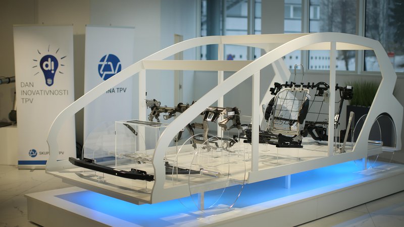 Fotografija: Novomeški TPV bo okrepil naložbe zaradi novih poslov z BMW in Volvom, oba posla pa bosta v prihodnjih letih omogočila skupaj približno 300 dodatnih zaposlitev. Foto Jure Eržen