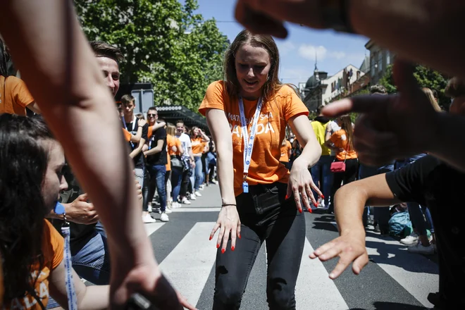 Maturantska parada se je 19 let nazaj začela kot plesni dogodek, ki naj bi za posameznega dijaka predstavljal vrhunec nekega življenjskega obdobja. FOTO: Uroš Hočevar