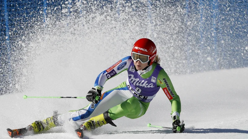 Fotografija: "Nikoli nisem imela občutka, da bi šla v nekaj, česar ne obvladam," je poudarila najizkušenejša slovenska smučarka Ana Drev. Januarja si je strgala sprednjo križno vez v kolenu, natrgala stransko, počila sta ji oba meniskusa. FOTO: Reuters