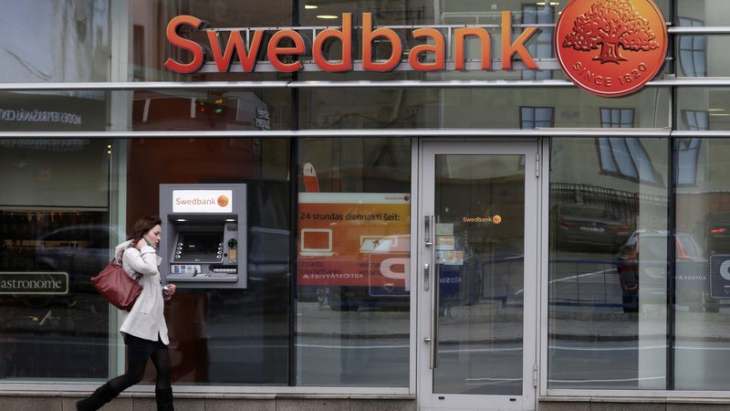 Fotografija: V Swedbank so leta 2016 tudi z notranjo kontrolo ugotovili, da na preprečevanje pranja denarja niso dobro pripravljeni.
FOTO Reuters