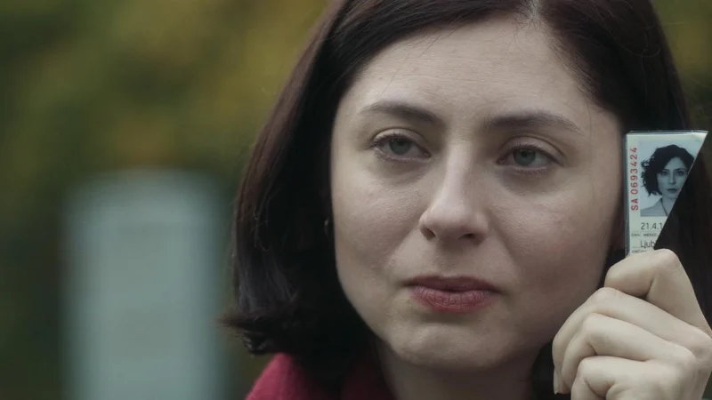 Izbrisana Ana Jovanović (Judita Franković Brdar) se bori za otroka in dostojanstvo.<br />
Foto: Gustav film