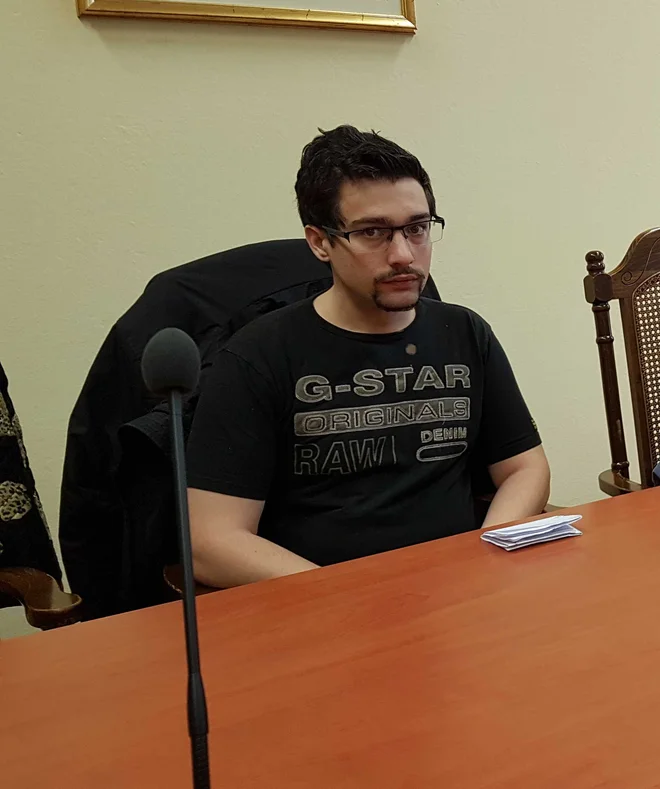 Preizkus alkoholiziranosti je po nesreči pokazal kar 1,43 promila alkohola. FOTO: Tanja Jakše Gazvoda
