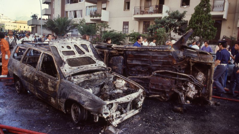 Fotografija: Bombni napad, v katerem je umrl sodnik Paolo Borsellino, se je zgodil 19. julija 1992. FOTO: Reuters