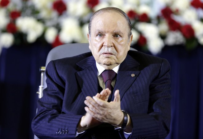 Fantomski alžirski predsednik Abdelaziz Bouteflika se je konec tedna vrnil z zdravljenja v Švici. Foto: Reuters