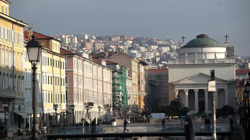 Fotografija: Čeprav cesarica ni nikoli obiskala mesta, se je Trst v času njene vladavine razvil v cvetoče pristaniško mesto. FOTO: Mavric Pivk/Delo