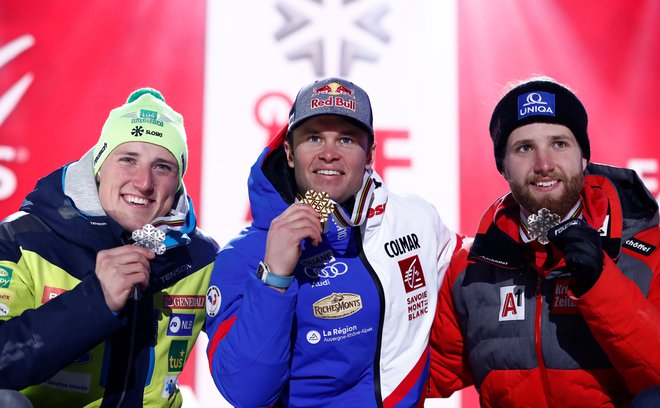 Letos je na Švedskem postal svetovni prvak v kombinaciji (levo srebrni Štefan Hadalin), v veleslalomu pa je osvojil bron. FOTO: Reuters