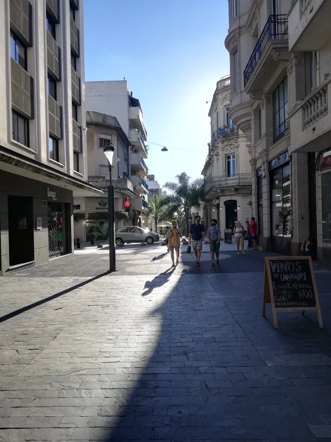 Staro mesto (Ciudad vieja) Montevidea je v 19. stoletju zraslo ob pristanišču. FOTO: Katja Miklavčič