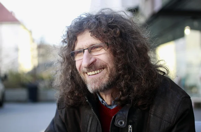Adi Smolar, eden od najuspešnejših kantavtorjev FOTO: Roman Šipić/Delo