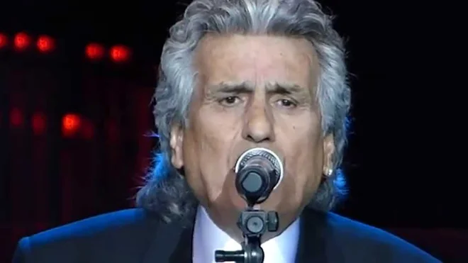 &raquo;Skupina ukrajinskih poslancev mi želi preprečiti peti v državi, ki jo ljubim in ki ljubi mojo glasbo? To je absurdno,&laquo; se je na novico o tem, da je v Ukrajini persona non grata, odzval Toto Cutugno. FOTO: Youtube