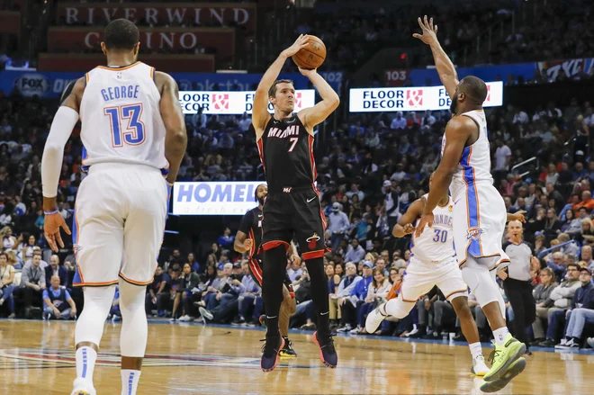 Goran Dragić je bil prvi junak Miamijeve zmage. FOTO: Alonzo Adams/Reuters