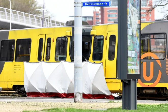 Tramvaj, prizorišče streljanja. FOTO: Reuters
