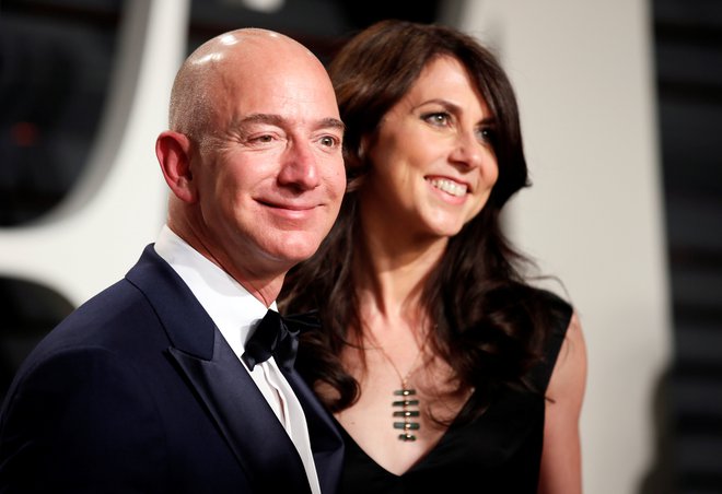 National Enquire je Bezosovo zunajzakonsko zvezo razkril le dan zatem, ko je Bezos napovedal ločitveni postopek z ženo MacKnezie. FOTO: Danny Moloshok/Reuters