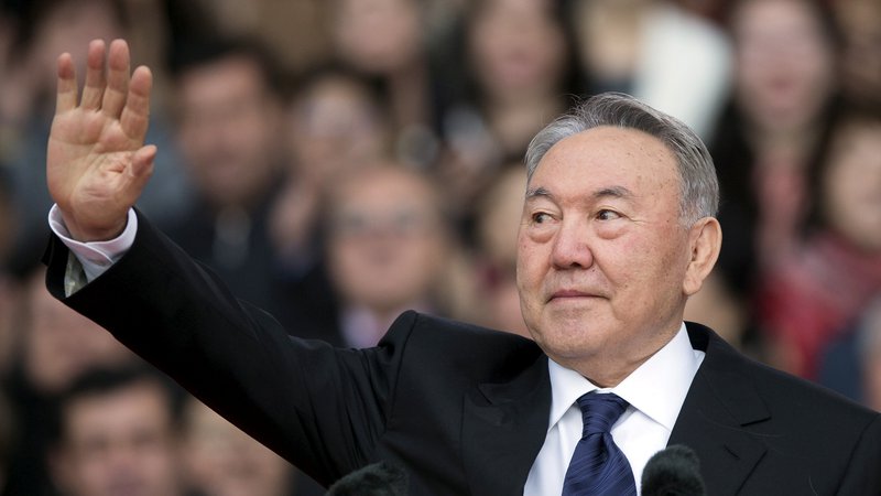 Fotografija: Nazarbajev, ki je leta 1991 državo popeljal v osamosvojitev, je na zadnjih predsedniških volitvah zmagal s skoraj 98 odstotki podpore. FOTO: Shamil Zhumatov/Reuters