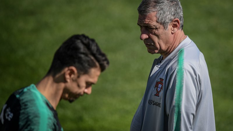 Fotografija: Portugalski selektor Fernando Santos in Cristiano Ronaldo sta po SP v Rusiji znova združila moči. FOTO: AFP
