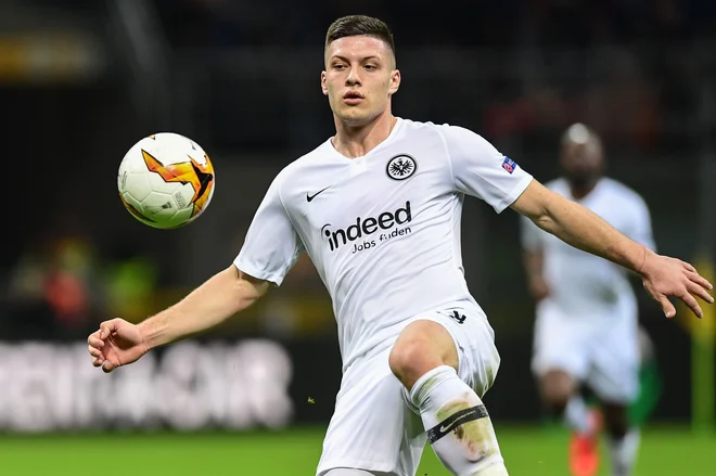 Luka Jović blesti v dresu Eintrachta. FOTO: AFP