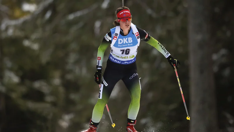 Fotografija: Urška Poje si je pritekla nastop na zasledovalni tekmi. FOTO: Matej Družnik/Delo