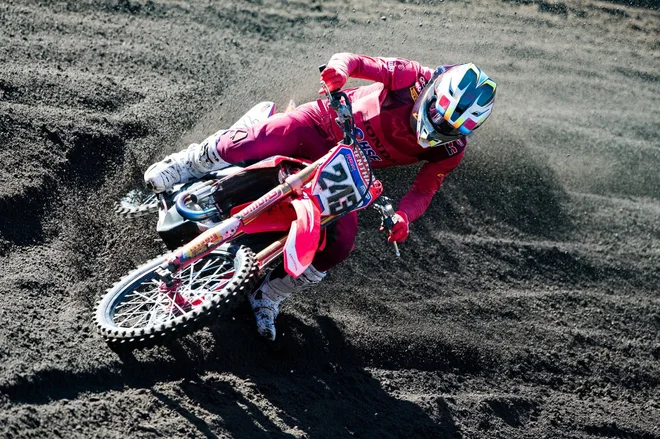 Tim Gajser je kljub padcu v prvi vožnji zasedel tretje mesto. FOTO:&nbsp;Team Gariboldi