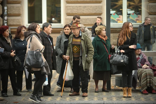 V Sloveniji je starejših toliko, kot na Irskem mladih: približno petina. Foto Jure Eržen