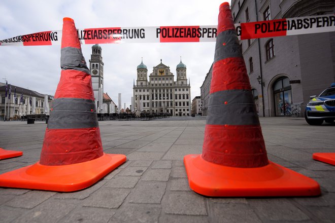 Berlinsko tožilstvo je navedlo, da so doslej po vsej Nemčiji odkrili najmanj sto tovrstnih primerov groženj. FOTO: Stefan Puchner/AFP
