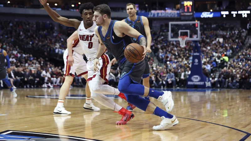 Fotografija: Luka Dončić 14. februarja ni dočakal Gorana Dragića v Dallasu. FOTO: USA Today